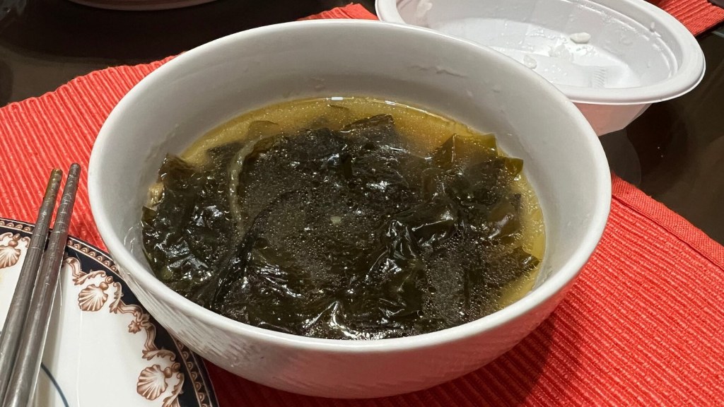 韓国で誕生日に食べるわかめスープ